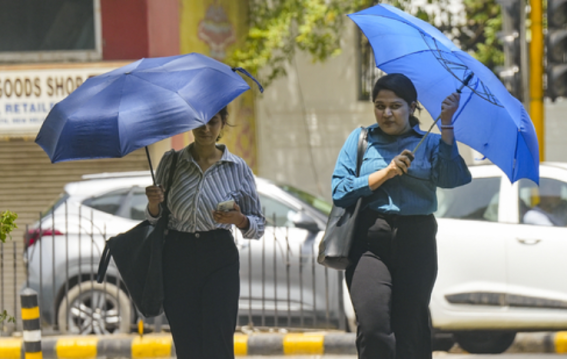 IMD Predicts Intense Heatwave for Delhi, North India; Rainfall Likely in South and Northeast